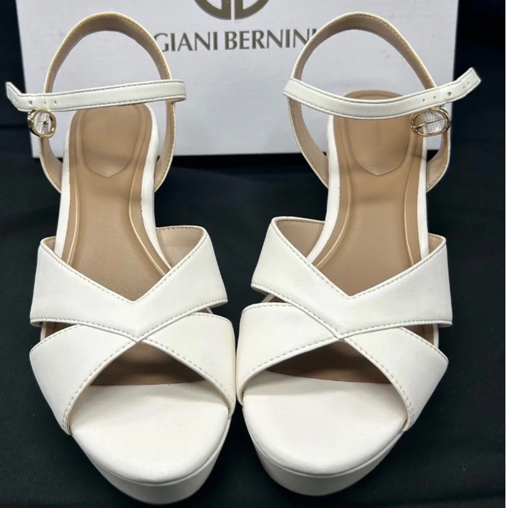 Giani Bernini Jayleen White Linen Platform Wedge Sandals Womens Sz 7.5M NEW - Picture 2 of 12